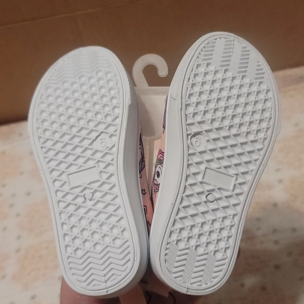 NANETTE LEPORE GIRLS PINK CANVAS UNICORN SNEAKERS: NWT: SZ 6